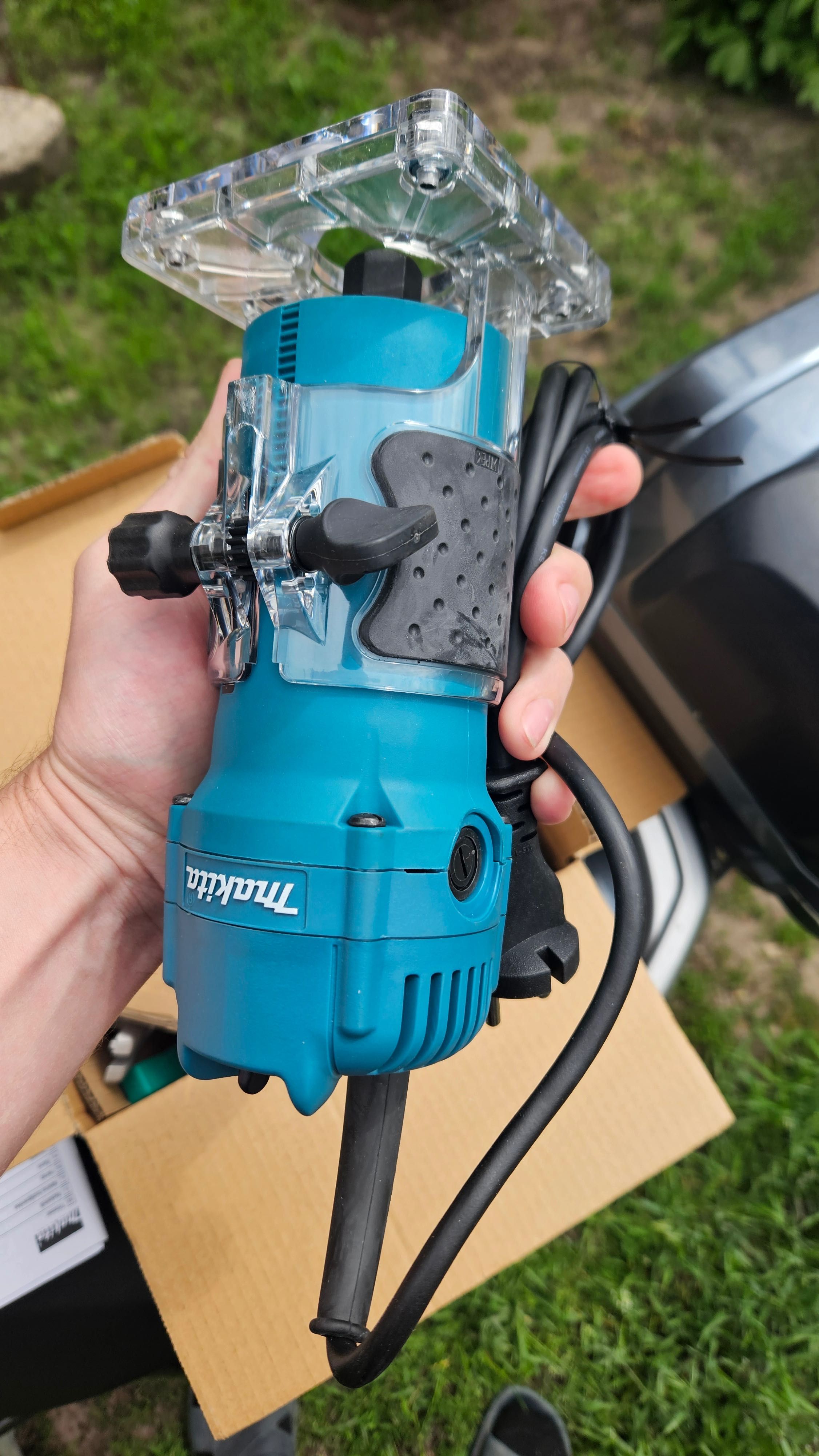 Ручной фрезер(триммер ) Makita