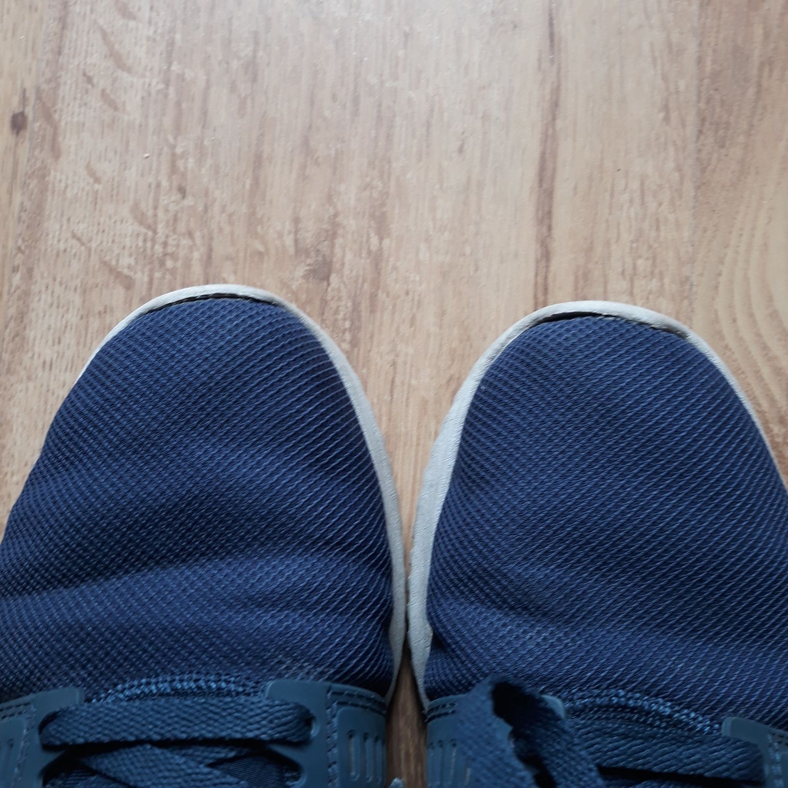 Skechers Oryginalne Buty Sportowe rozmiar 41.