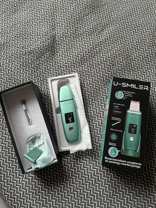 Bezprzedowowe urządzenie do peelingu kawitacyjnego.