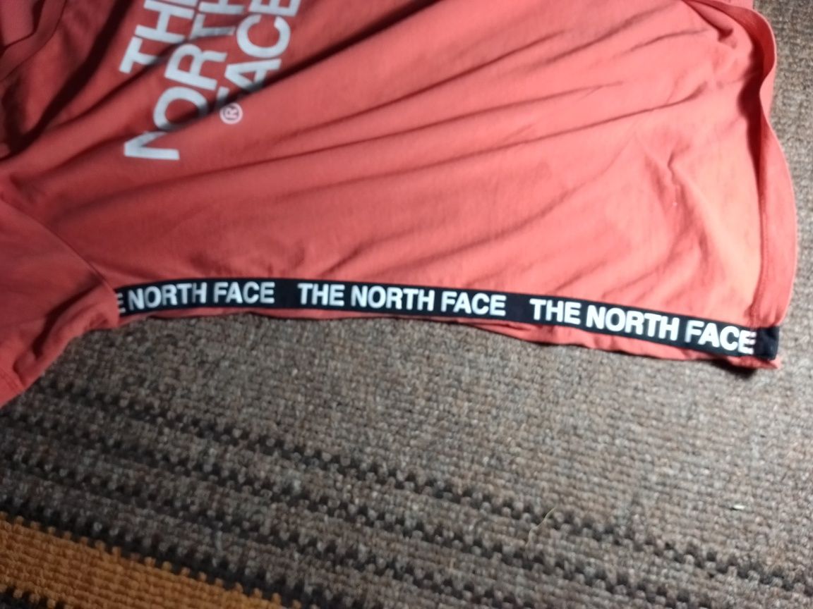 Футболка The NORTH FACE