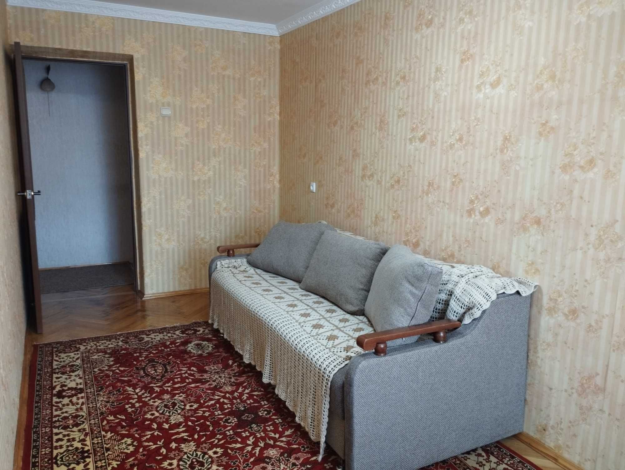 Подобова оренда квартири 2-кімнатної центр м. Тернопіль біля озера