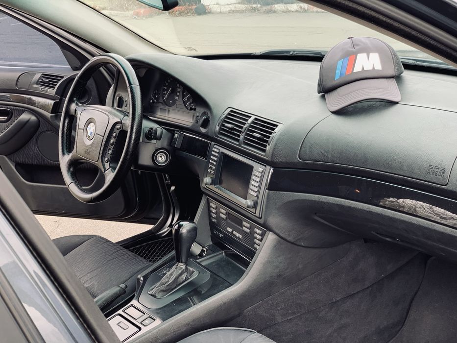 Продам BMW e39 2.2i M54