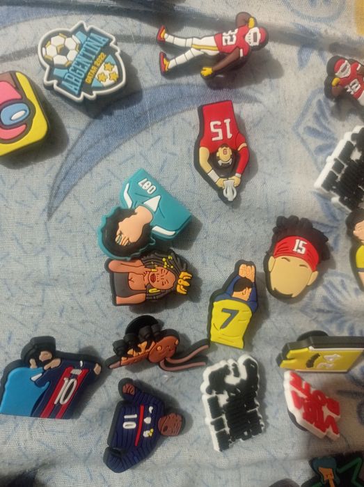 Продам джибетсы для кроксов