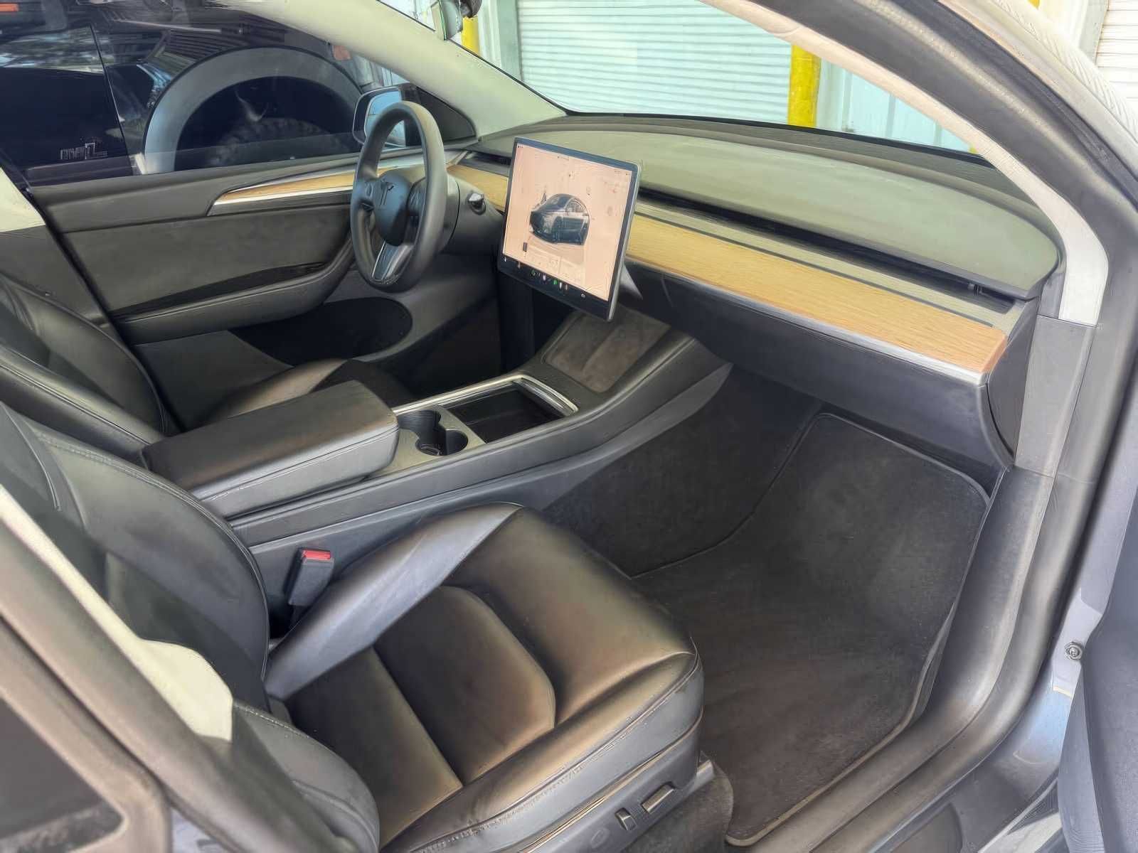 2023 Tesla Model Y Performance