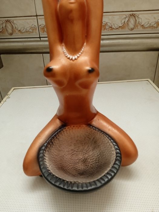 Статуэтка негритянка