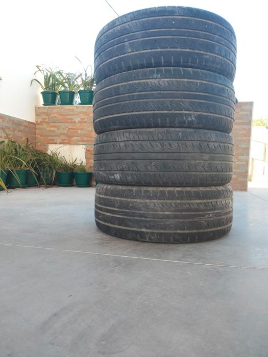 Pneus medida 215 / 70R16 seminovos e jantes BMW série 1