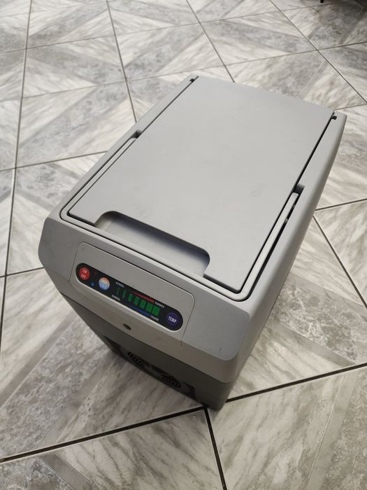 Lodówka samochodowa turystyczna 12/24v lub 240v Domedic WAECO