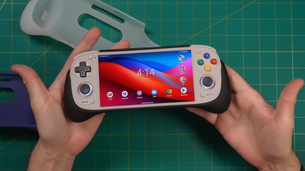 Retroid Pocket 5 cinza + Grip oficial