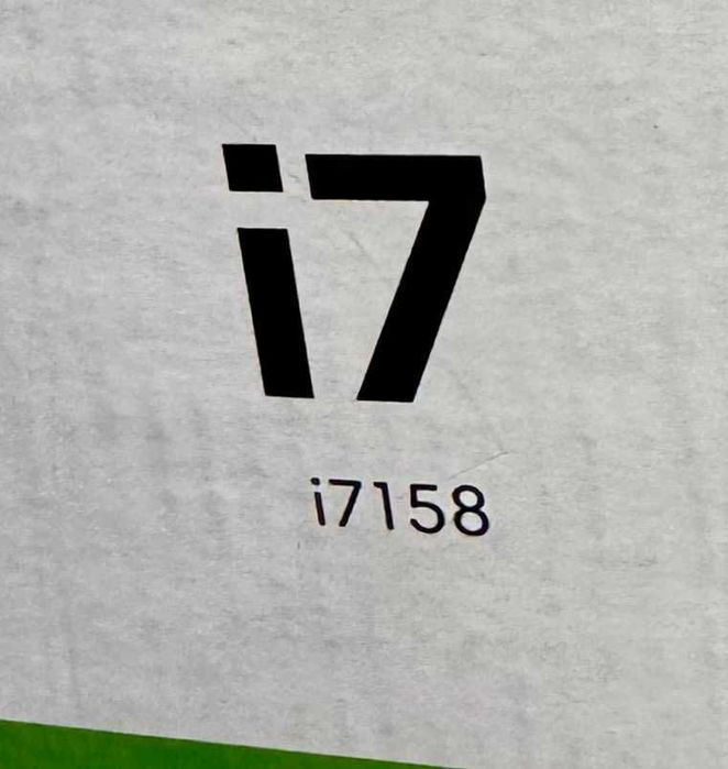Roomba Robot Vacuum i7158 - AS NEW