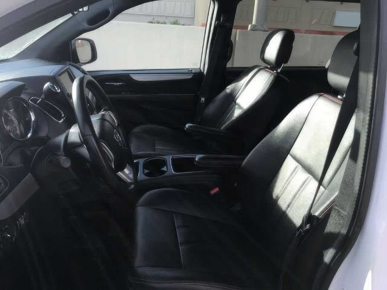 2016 Dodge Grand Caravan RT