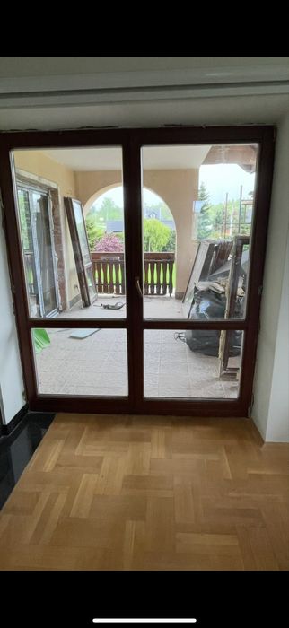 Okna drewniane w bardzo dobrym stanie