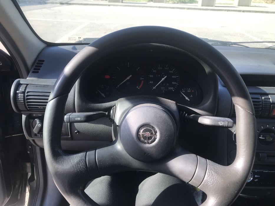 Carro com problema nos travoes(reservado)