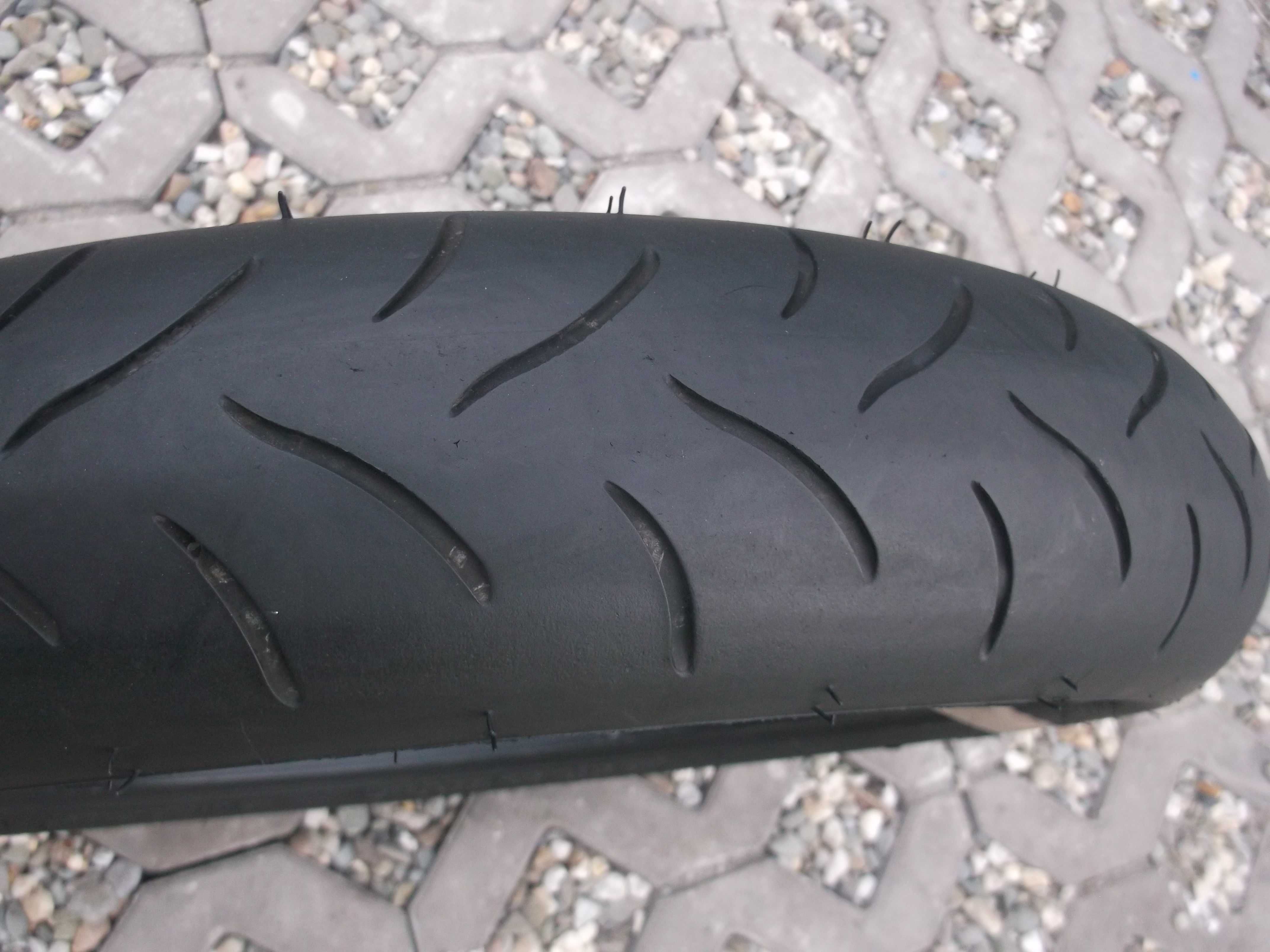 opona 110/70ZR17	54W Bridgestone Battlax BT016F Hypersport dot2619