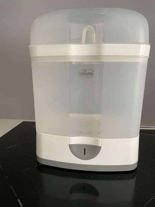 Esterilizador elétrico para biberões da Chicco