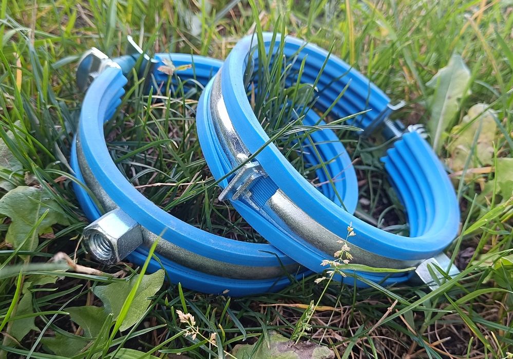 20 sztuk - obejma opaska zaciskowa akustyczna do rur Clamp 110 dBlue 2