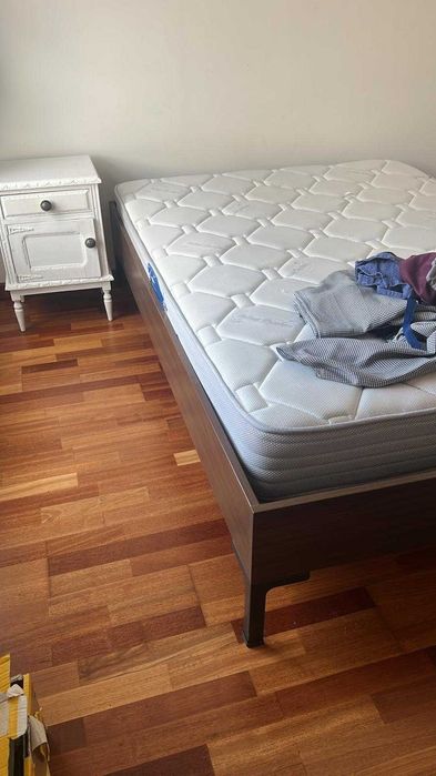 Cama + Colchão / ambos praticamente novos