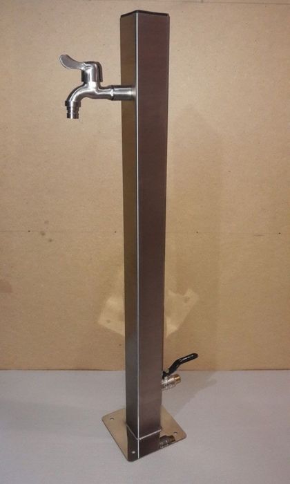 Садова колонка.Виготовлена із нержавіючої сталі.