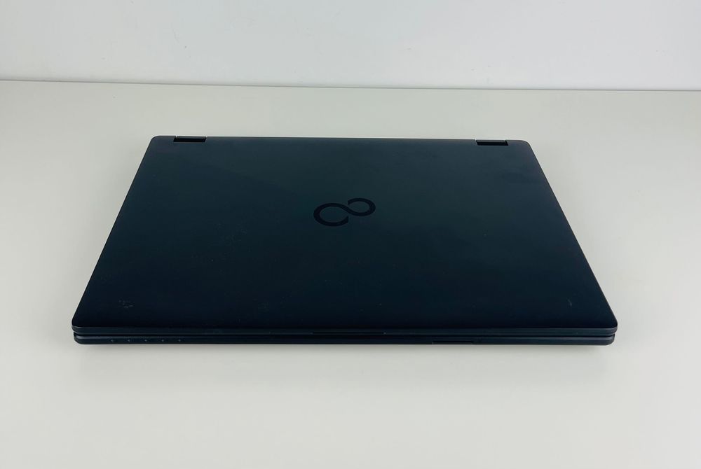 Portátil Fujitsu Super Rápido - i3 8ª Geração (1 Ano de Garantia)