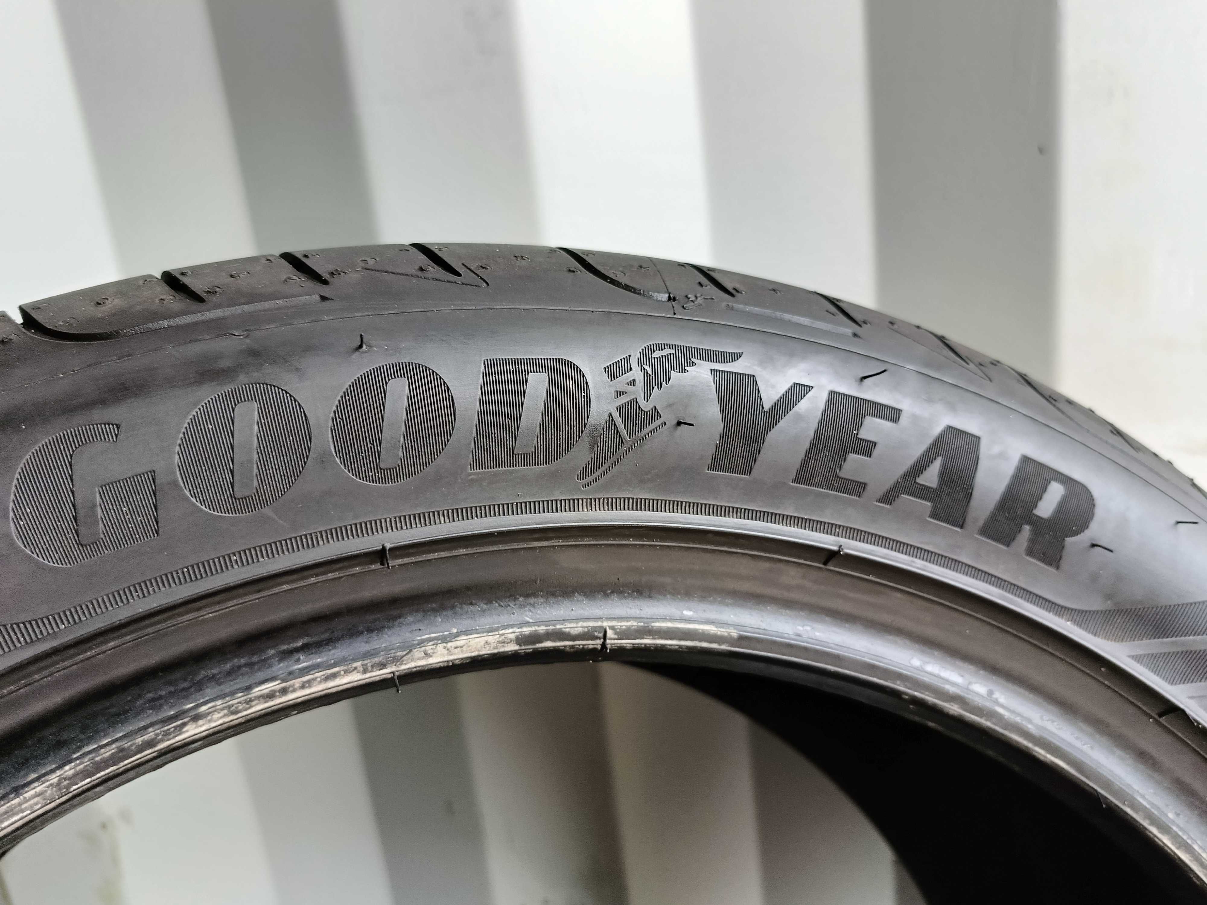 2X 235/45R18 94W GOODYEAR 2023