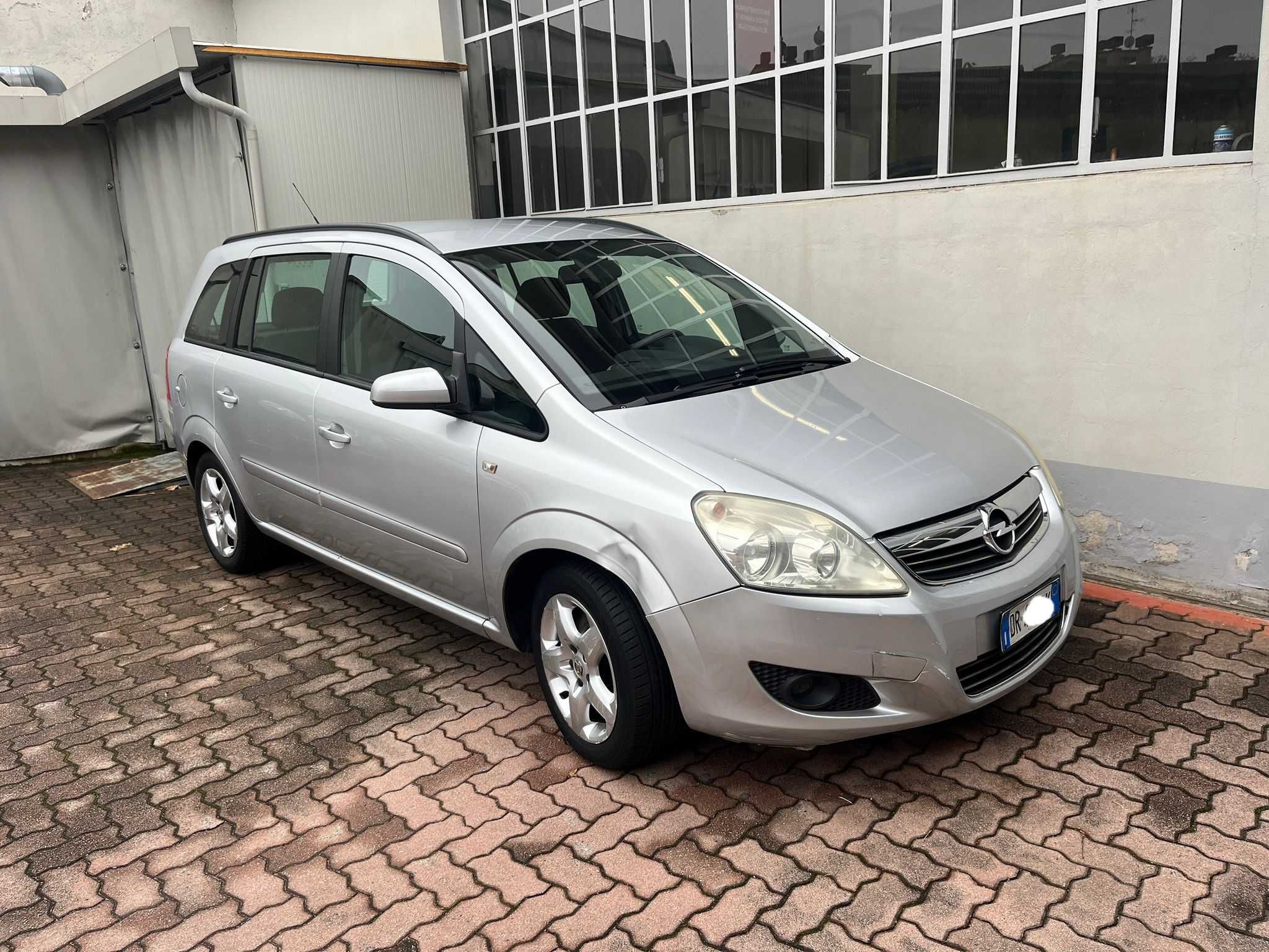 Zafira 1.9d  Posiadam  inne  auta  z  włoch  całe  i uszkodzone