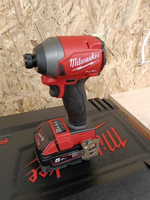 Zakretarka Milwaukee M18 FID2