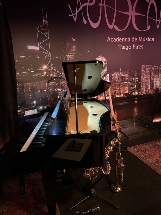 Roland KR15 piano cauda digital grandpiano