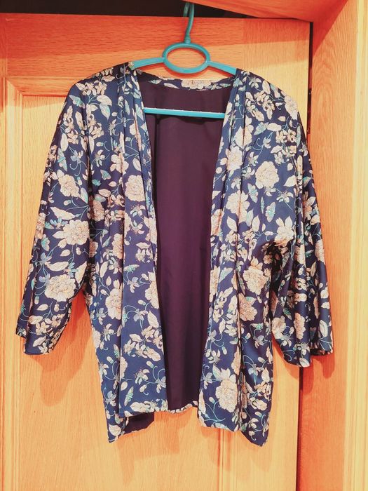 Casaco estampado curto