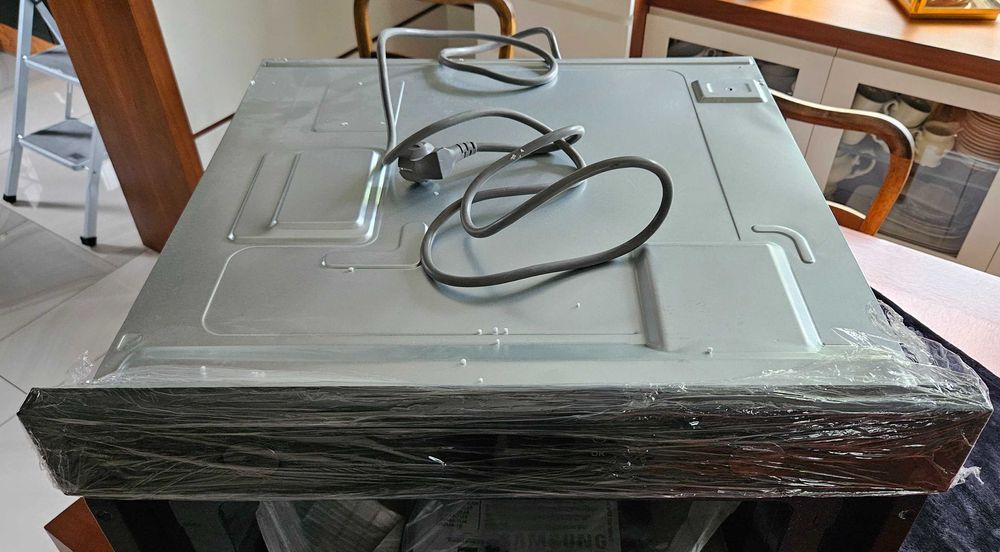 kuchenka mikrofalowa do zabudowy Samsung NQ50K3130BB