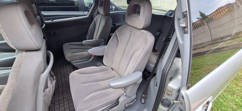 Chrysler Voyager 2.8 crd 7-mio osobowy