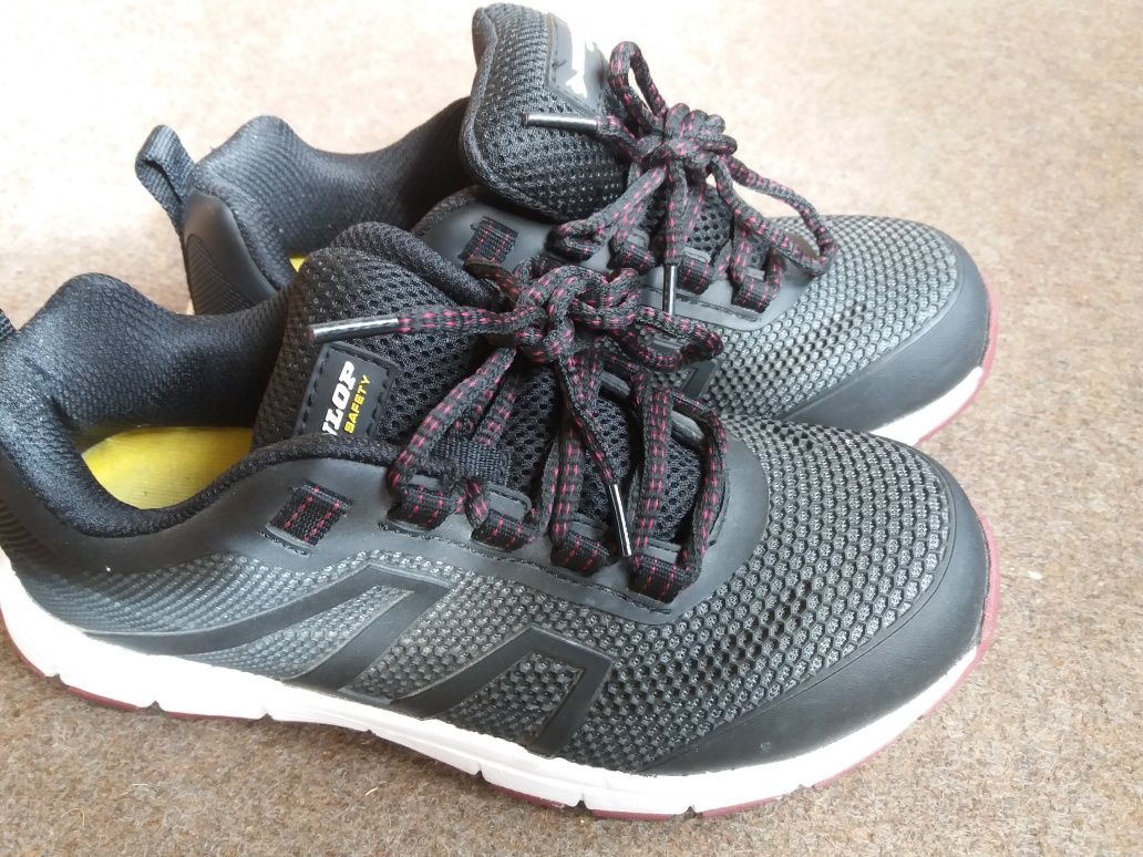 Buty robocze Dunlop 37,5 z metalowym czubkiem