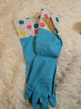 Резиновые перчатки длинные