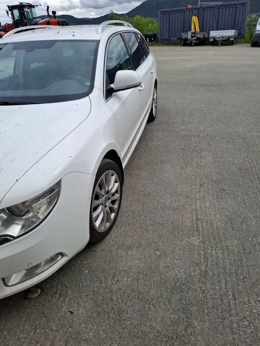 На запчастини Skoda Superb TSI 2009 рік