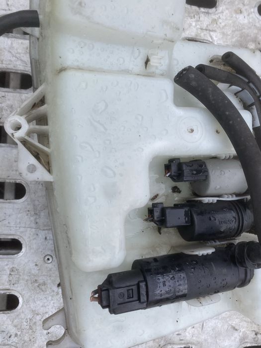 Zbiorniczek Spryskiwaczy BMW E60 E61
