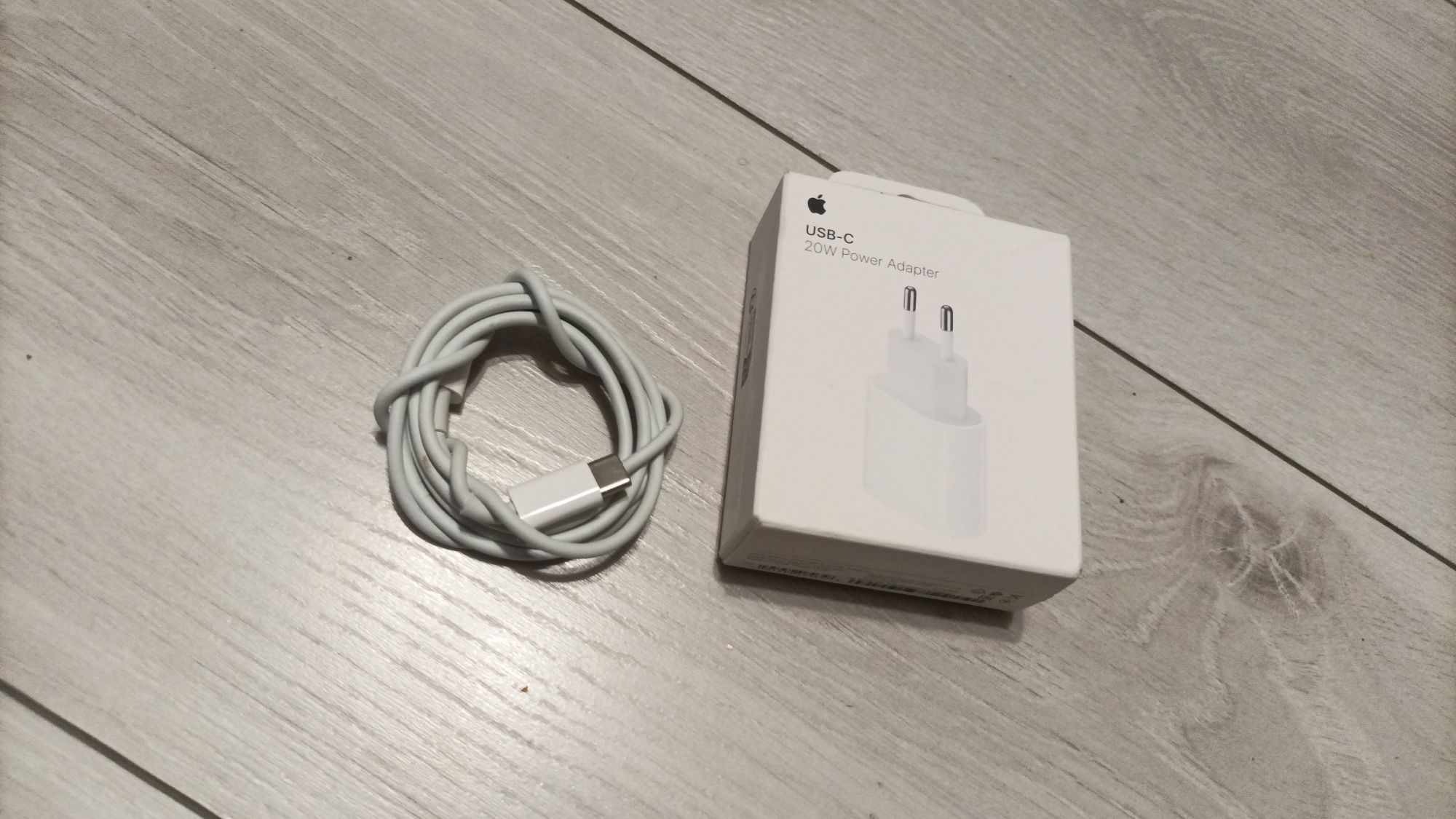 Ładowarka z kablem Apple