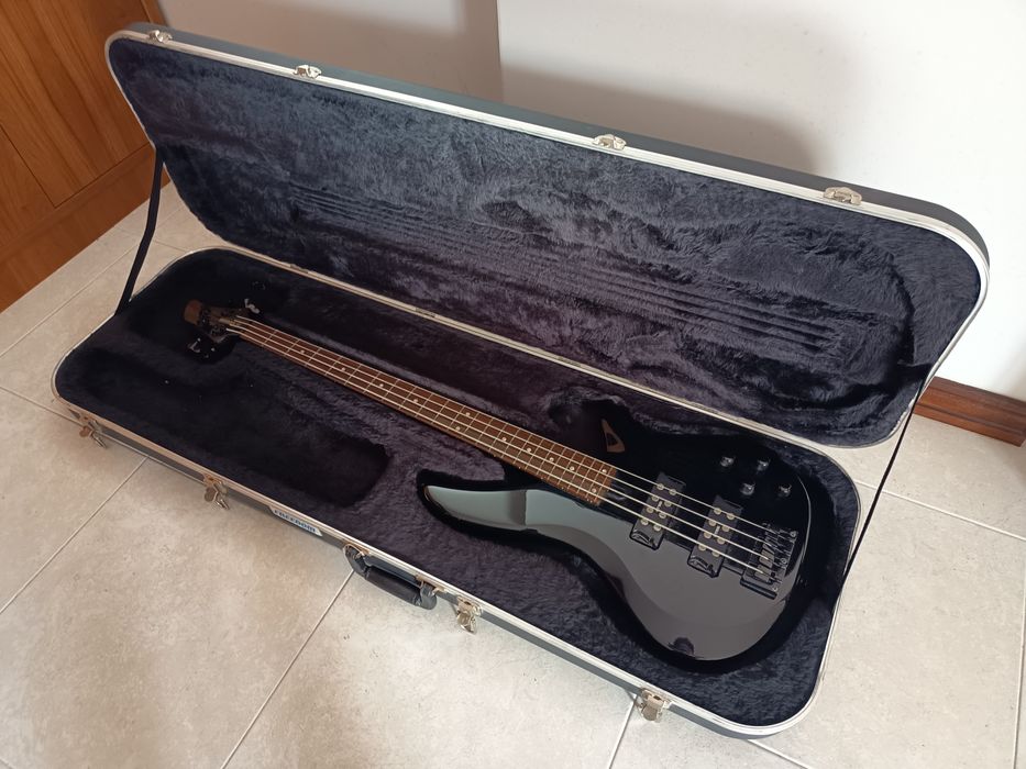 Baixo Yamaha RBX374 + Freedom Case