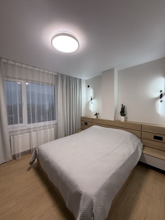 Продам 3-к квартиру з новим ремонтом — заїжджай і живи