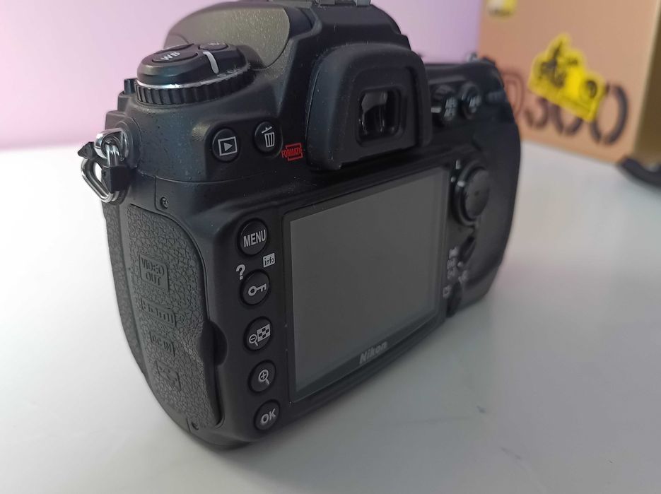 Aparat Nikon d 300 tylko 38k zdjęć