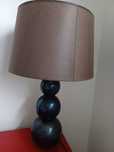 Candeeiros de mesa preto com bonito design