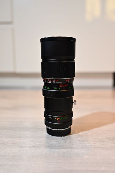 Vivitar 75-260mm f/4.5 Tele-Zoom T-4