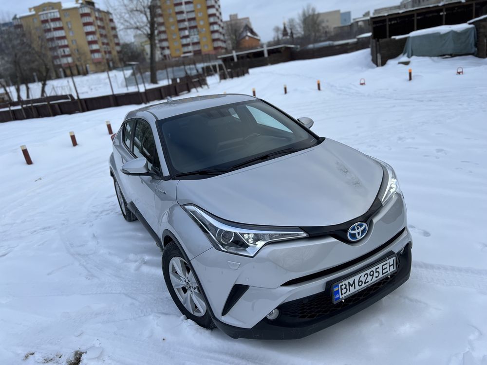 Toyota C-HR 1.8 Hybrid e-CVT (122 к.с.)