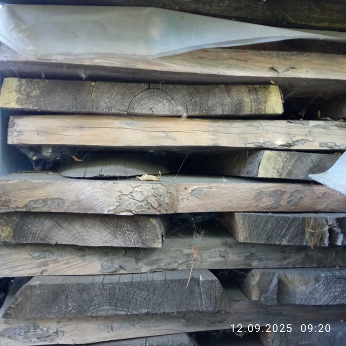 Дошка необрізна. Сосна, суха 40-50 мм