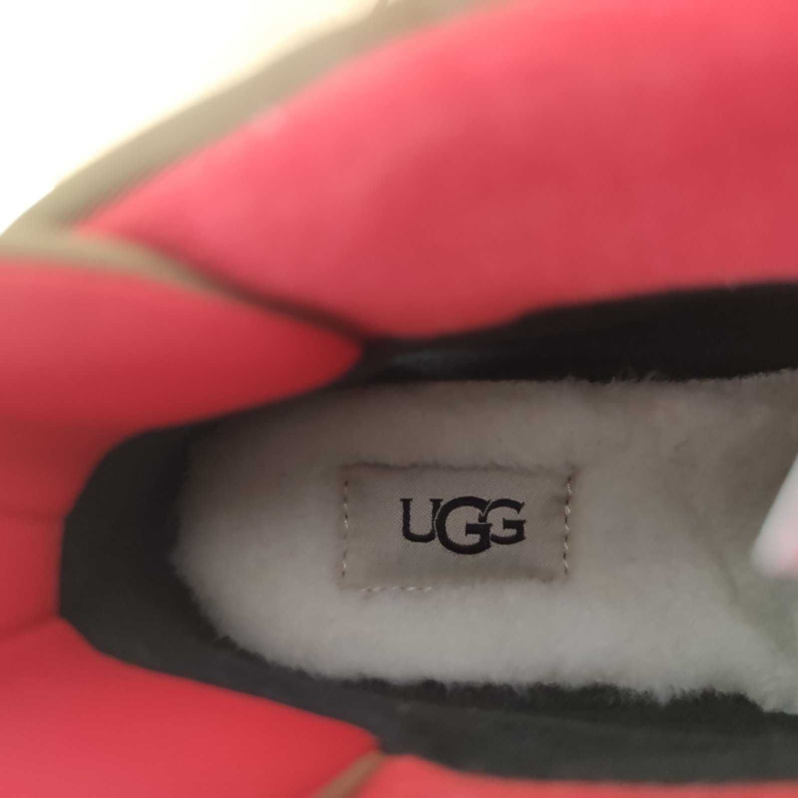 UGG зимові 37,5 до -32 оригінал нові з сайту в коробці