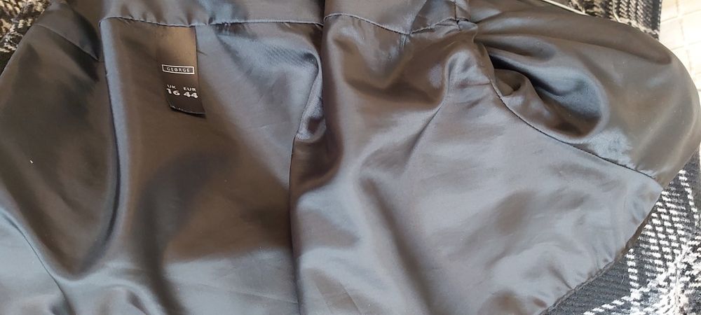 Płaszczyk w kratę krótki George 42 44