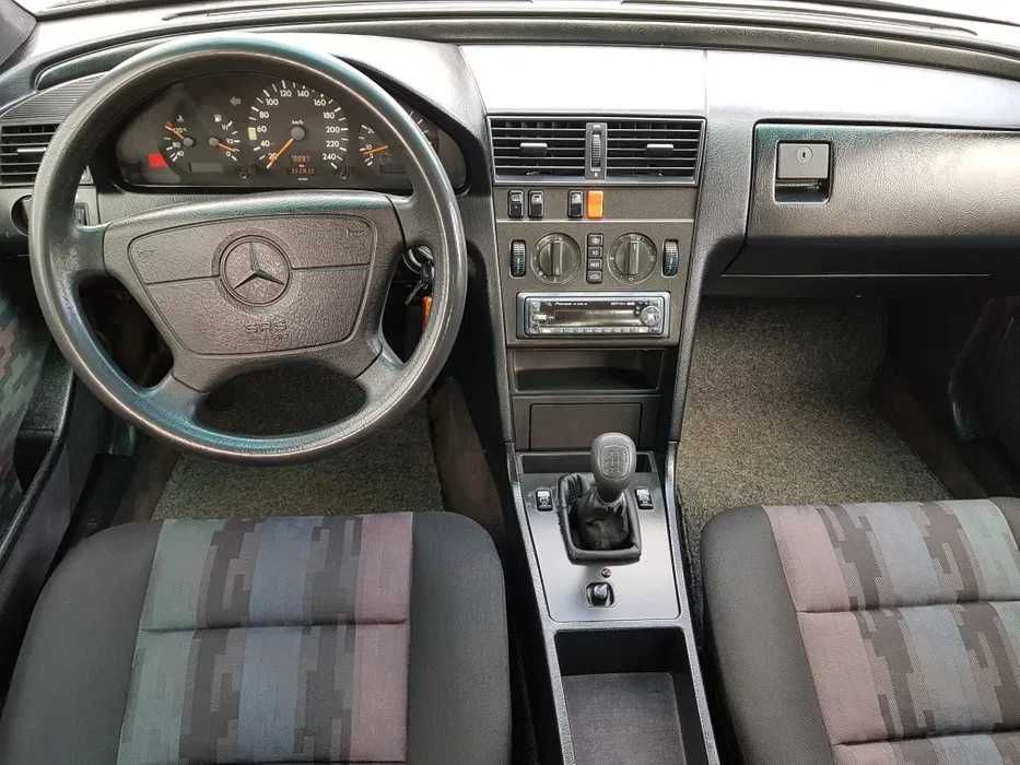 Mercedes Benz C180 – W202 – Nacional - 1ª Série