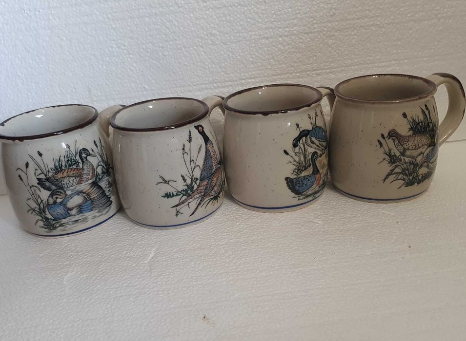Conjunto de 4 Canecas de cerâmica HIMARK - Korea / Coreia - Anos 50