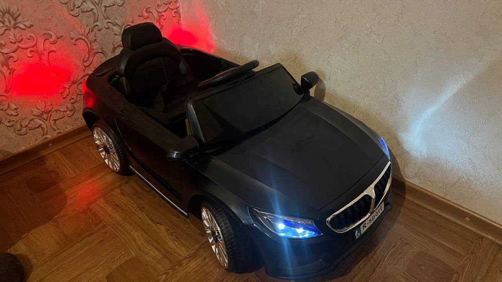 Продам дитячий автомобіль