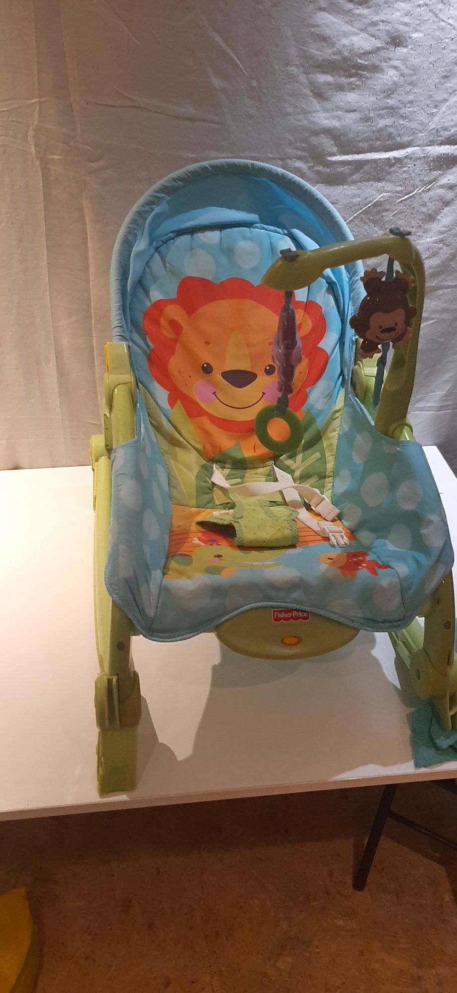 Fisher price leżaczek bujaczek i pluszaki