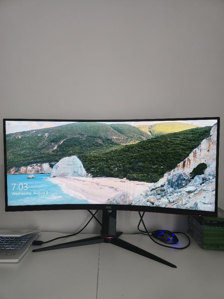 Monitor AoC 34' Curved