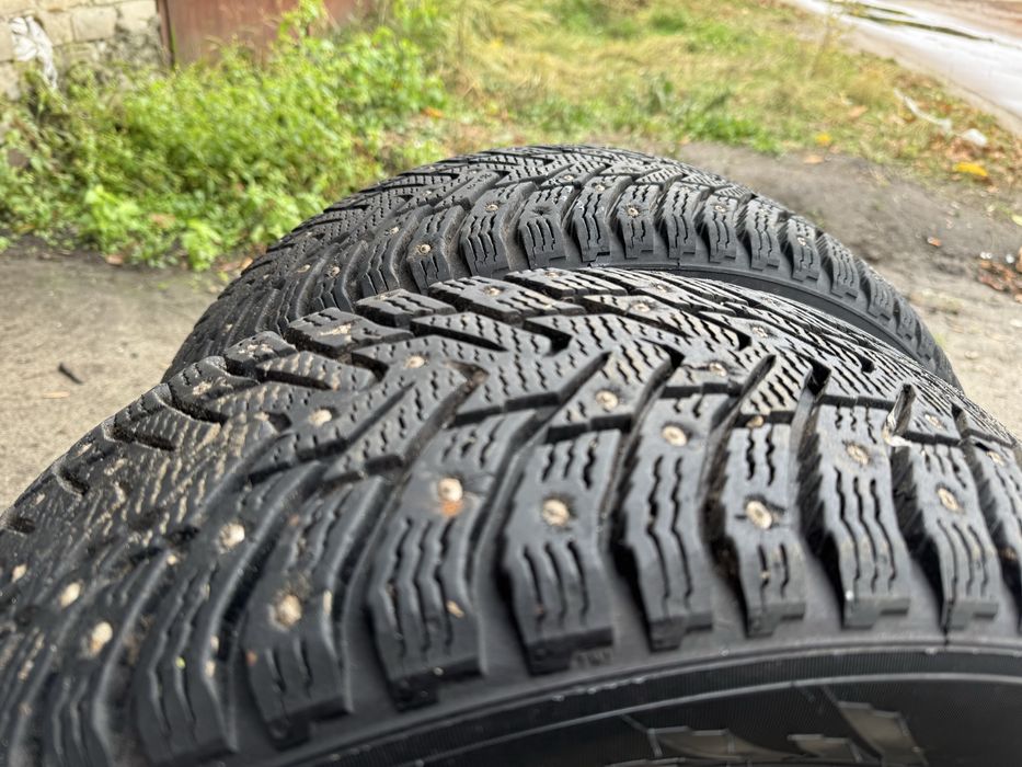 Продам  зимову гуму  Nokian nordman8 R15 195 65