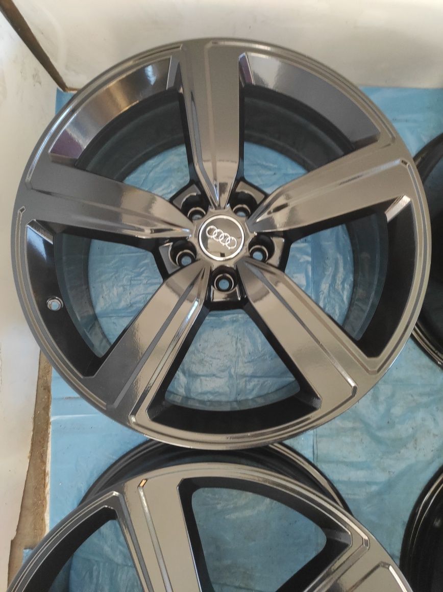 431 Felgi aluminiowe ORYGINAŁ AUDI R 20 5x112 Bardzo Ładne CZARNE